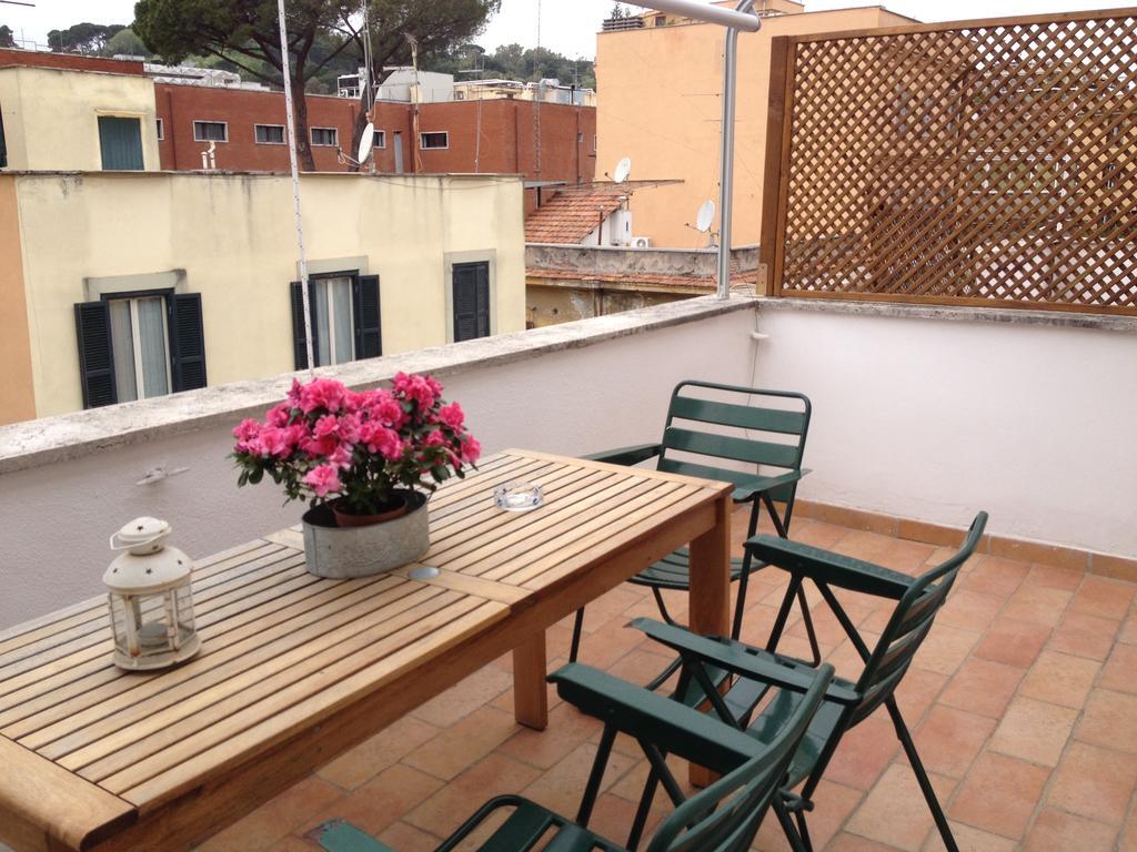 Ferienwohnung L'Attichetto Di Ponte Milvio A Roma Centro Exterior foto